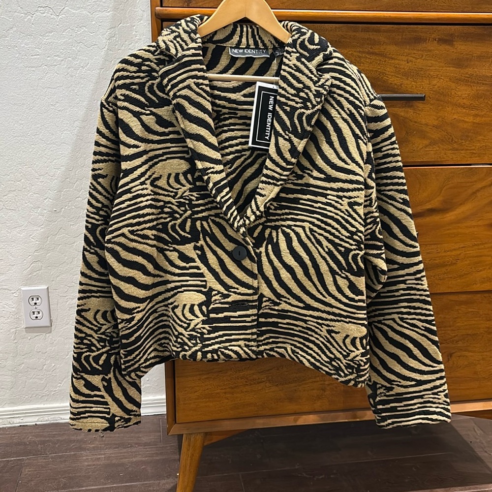 NWT New Identity Hand Woven Jacket Black & Gold Size XL